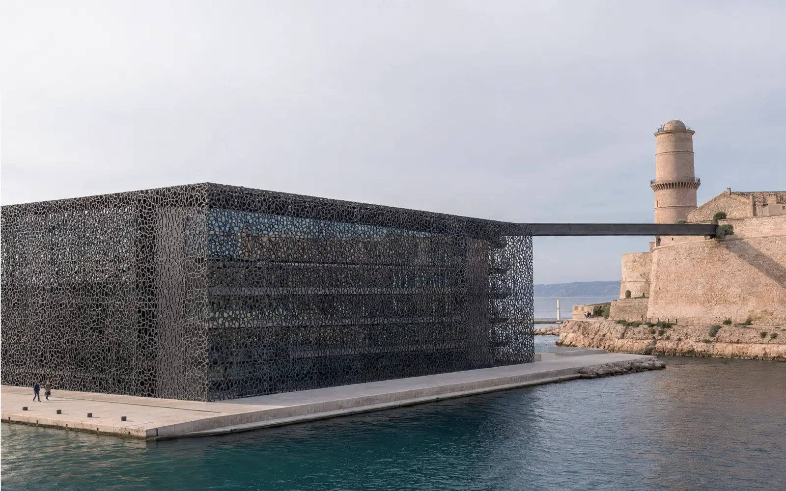 Interprétation photographique éditoriale du Mucem à Marseille
